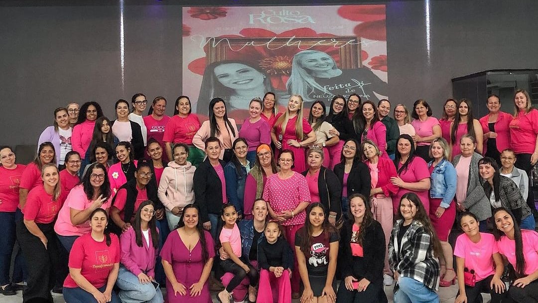 Igreja do Evangelho Quadrangular realiza Culto Rosa