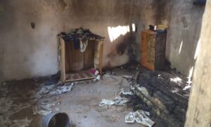 Bombeiros de Morro da Fumaça atendem incêndio em residência em Içara