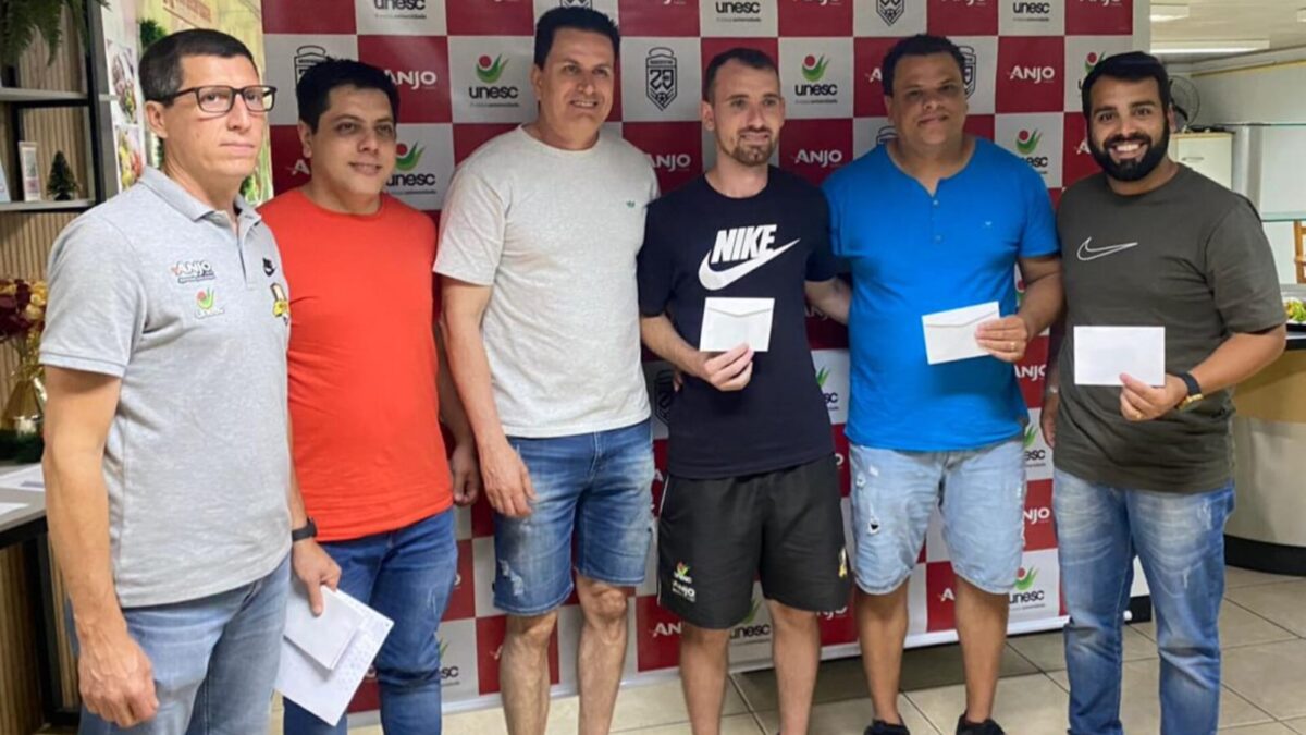 Técnicos da FME de Morro da Fumaça estão entre os premiados pelo Projeto Anjos Futsal