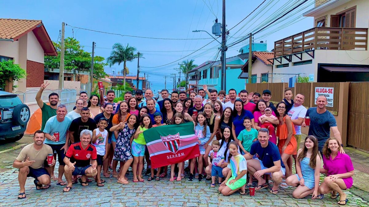 Elenco e familiares do Master do Rui Barbosa realizam confraternização