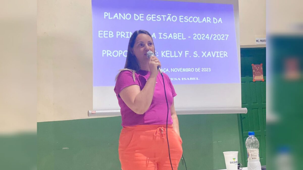 Escola Princesa Isabel escolhe diretor em votação com alunos, pais e funcionários