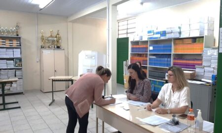 Votação para escolha de diretores de escolas estaduais ocorre tranquilamente