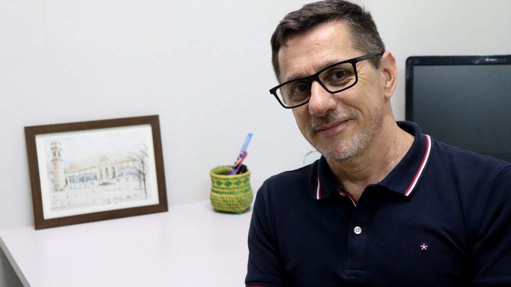 Professor Alcides Goulart Filho: Trajetória acadêmica, contribuições significativas, paixão pelo Ensino e pela Pesquisa