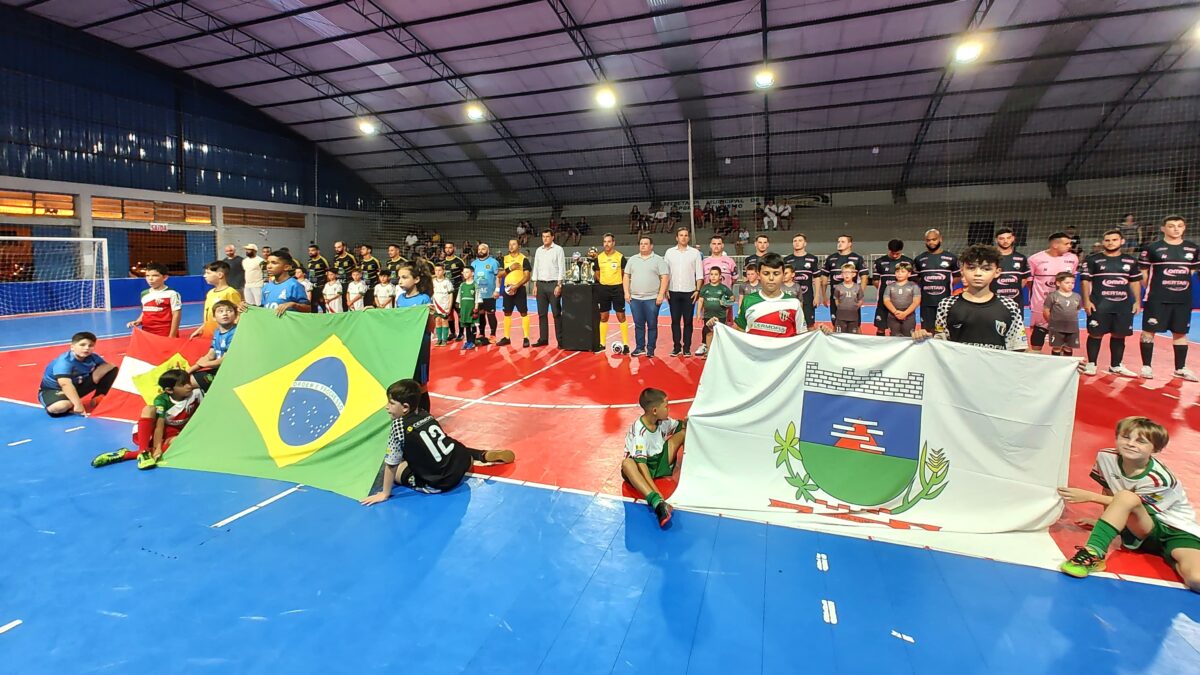 Disputa pela Taça Santos Coral começa emocionante