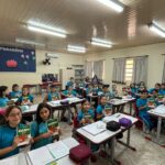 Estudantes da Rede Municipal de Ensino recebem agendas escolares