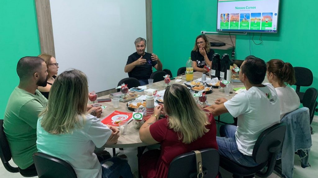 Matrículas abertas na Escola de Idiomas da Unesc: oportunidade em sete cursos