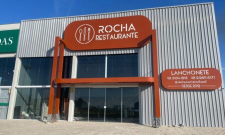 Rocha Restaurante reinaugura em novo endereço