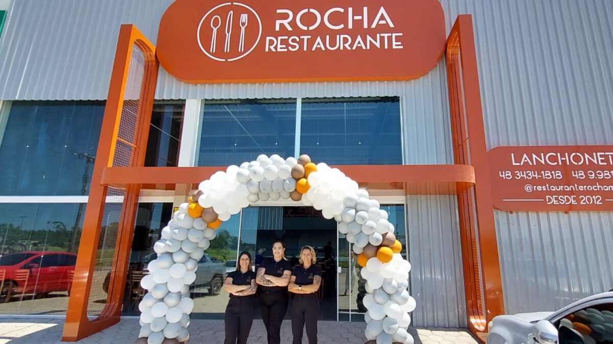 Com espaço amplo e moderno, Rocha Restaurante reinaugura no Bairro Paladini