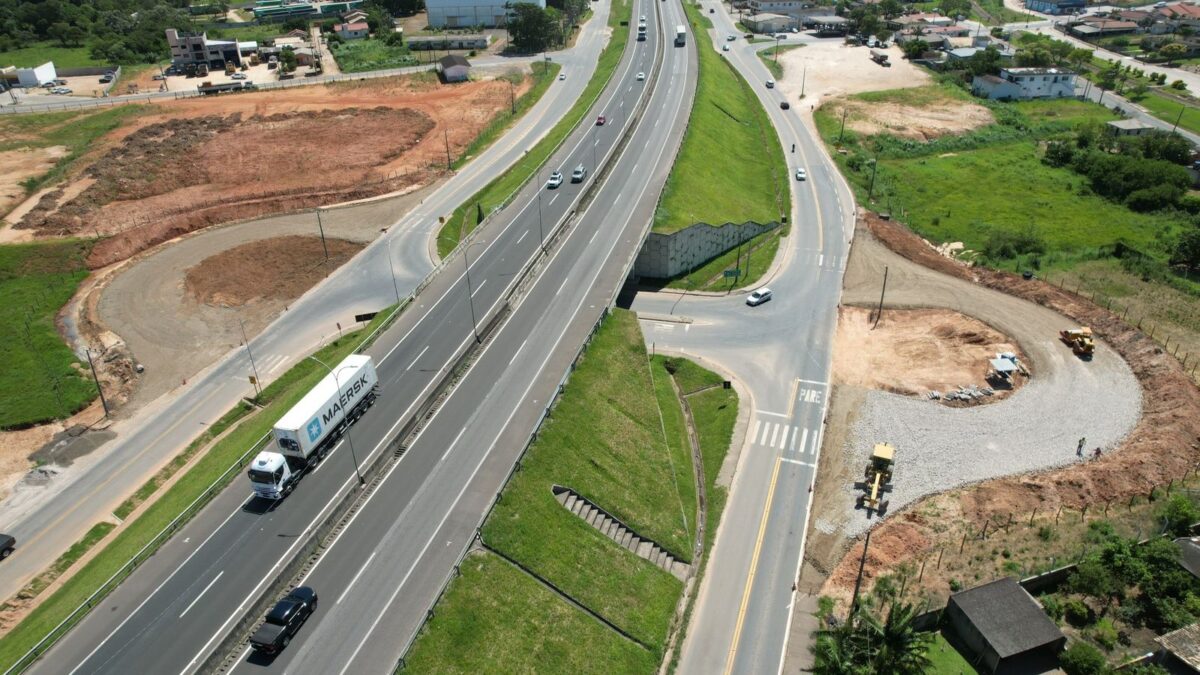 Readequação de viaduto na BR-101 em Esplanada está na reta final