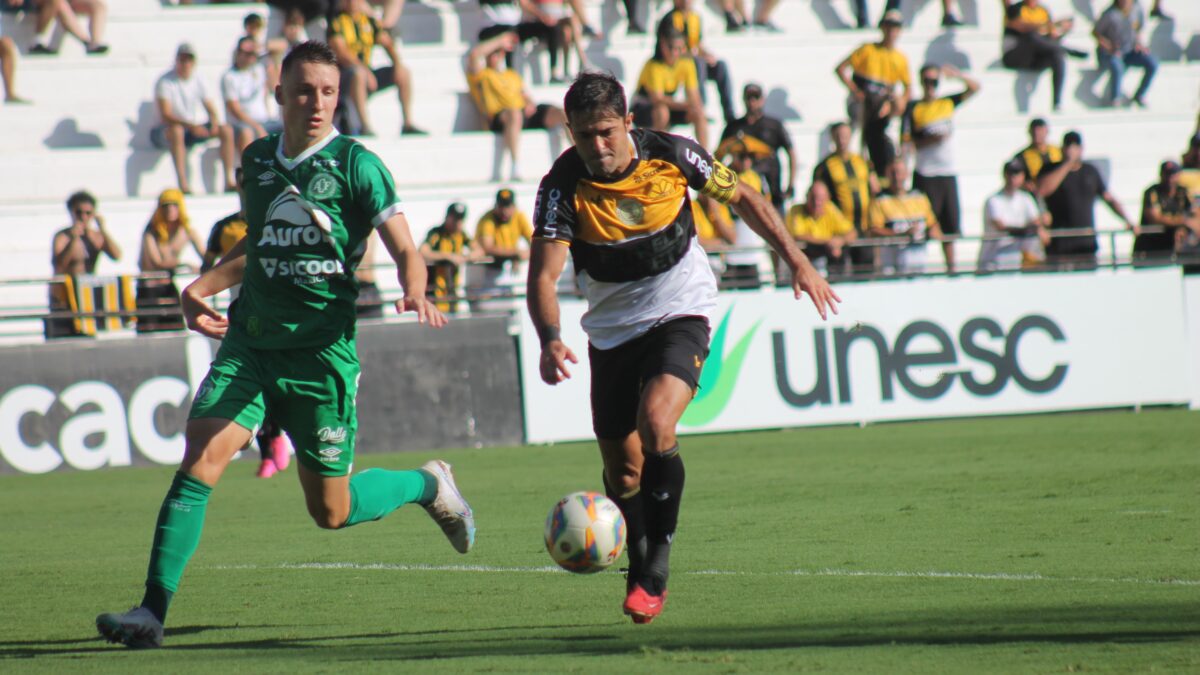 Tigre vence a Chapecoense e lidera a primeira fase