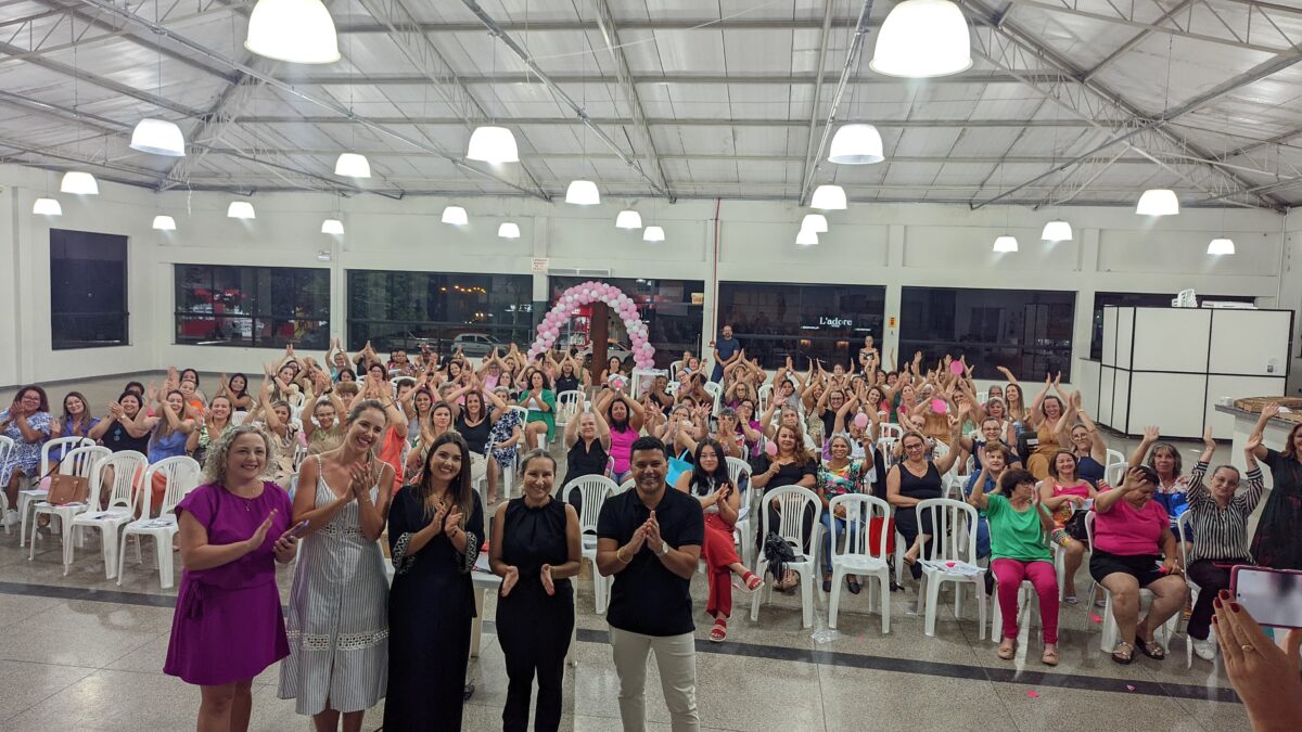 Palestra para mulheres emociona participantes