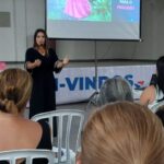 Palestra para mulheres emociona participantes