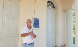 Em Linha Torrens, a tradição do sino que toca para afastar as tempestades ultrapassa gerações