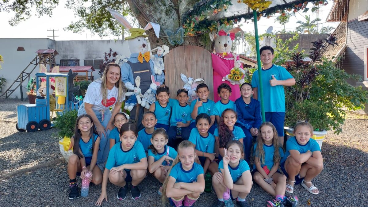 Alunos da Escola Zuleima Búrigo Guglielmi visitam a Toca do Coelho