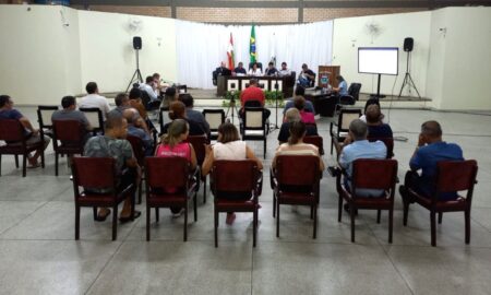 Audiência sobre regulamentação de Cemitérios Municipais reúne população na Câmara de Vereadores