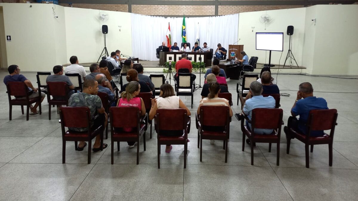 Audiência sobre regulamentação de Cemitérios Municipais reúne população na Câmara de Vereadores