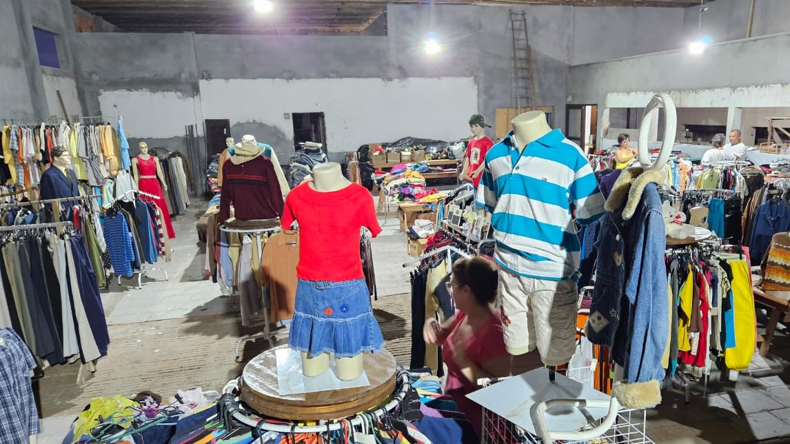 Voluntários realizam Bazar Beneficente no Balneário Esplanada