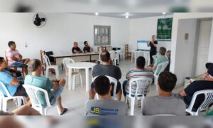 Moradores do Balneário Esplanada discutem sobre Área de Proteção Ambiental (APA) da Baleia Franca