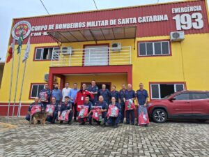 Minotto entrega equipamentos para Corpo de Bombeiros de Morro da Fumaça