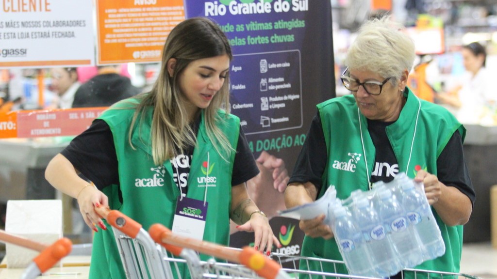 SOS Rio Grande do Sul: em ação conjunta com comunidade, Unesc encaminha 300 toneladas de donativos