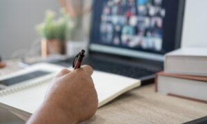 Curso de Administração EaD da Unesc: preparando profissionais para os desafios do mercado