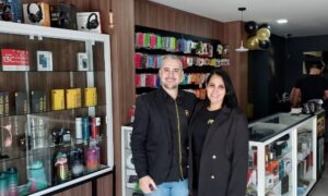 Rei dos Importados completa um ano e comemora sucesso ao lado dos clientes e amigos