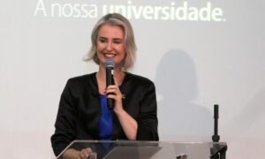Vice-reitora assume atribuições da reitoria da Unesc