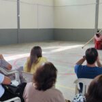 Alice Kuerten visita APAE de Morro da Fumaça e entrega aparelhos de academia ao ar livre
