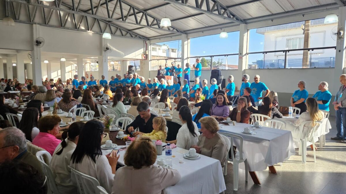 Solidariedade e exposição de trabalhos marcam Café Beneficente do Berço de Jesus