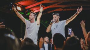 Vitor e Chico viajam a Goiânia para gravação de DVD e apresentam repertório inédito no “Ritorno Alle Origini”
