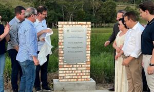 Governo de Morro da Fumaça inaugura ponte sobre o rio Linha Torrens, no bairro Maccari