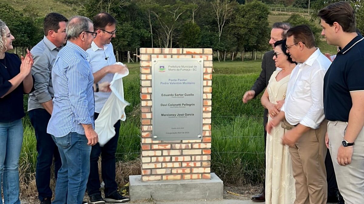 Governo de Morro da Fumaça inaugura ponte sobre o rio Linha Torrens, no bairro Maccari