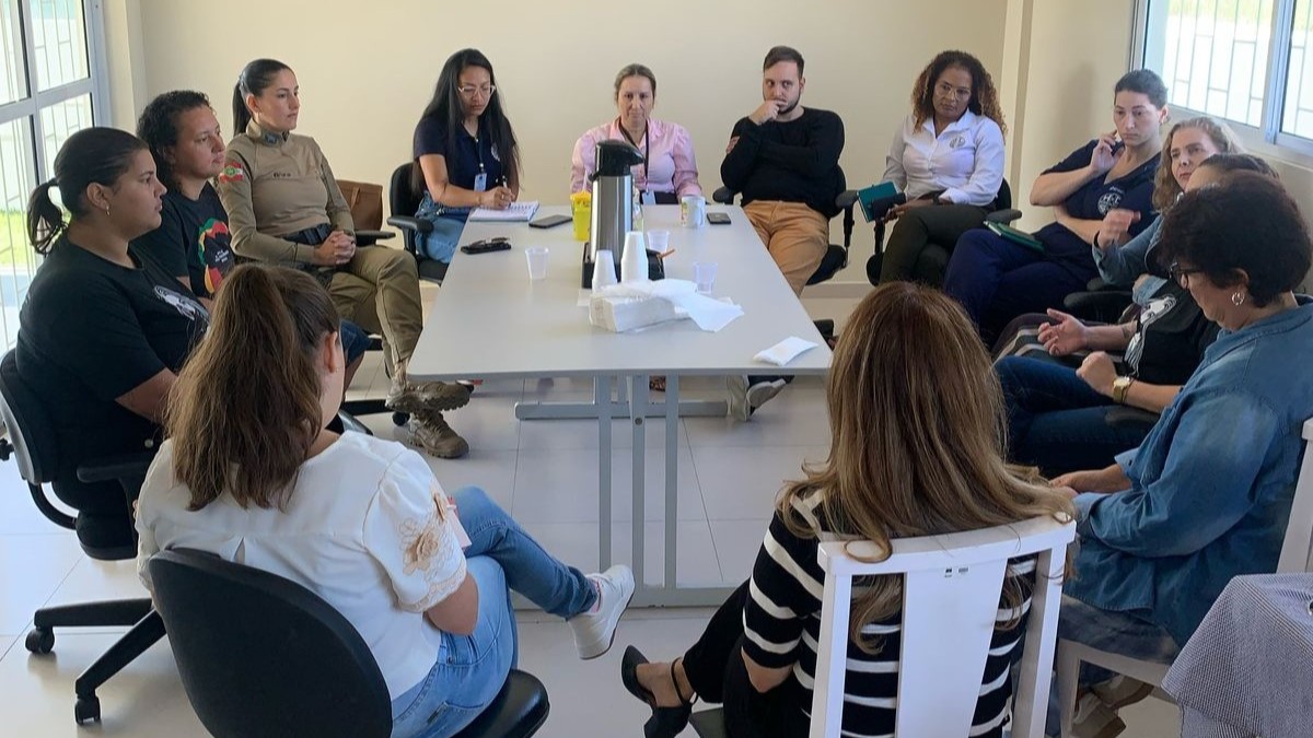 Reuniões em Morro da Fumaça discutem sobre pessoas em situação de rua no município