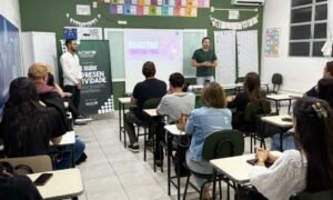 Acimf oferece curso de Marketing e Tráfego Pago e celebra marca histórica de associados
