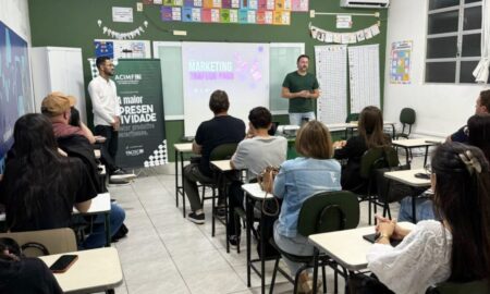 Acimf oferece curso de Marketing e Tráfego Pago e celebra marca histórica de associados