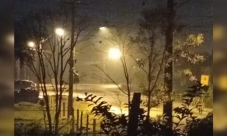 Moradores reclamam de fumaça intensa na noite de quinta-feira