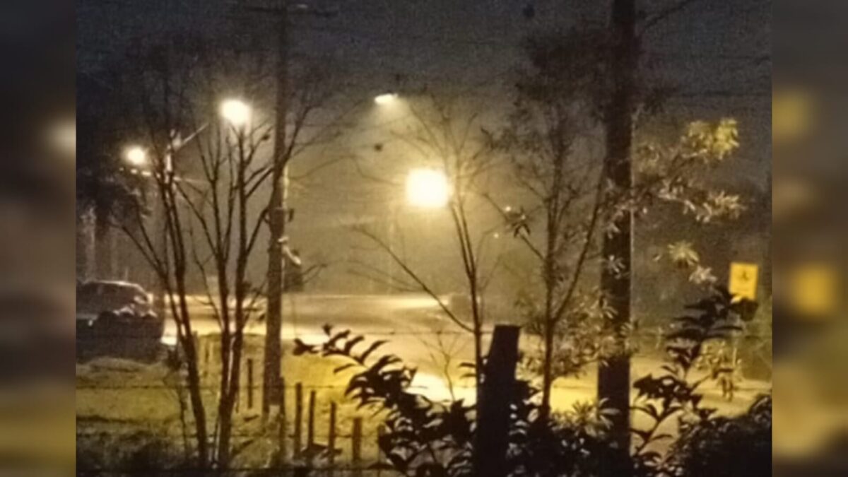 Moradores reclamam de fumaça intensa na noite de quinta-feira