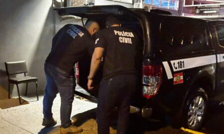 Polícia prende homem suspeito de violência doméstica e tortura de mulher e filho