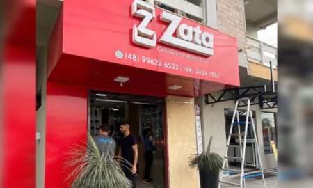 Zata Celulares Papelaria Presentes passa por reforma e anuncia reinauguração