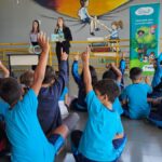 Sicoob Credija leva contação de histórias sobre educação financeira à Escola Biázio Maragno