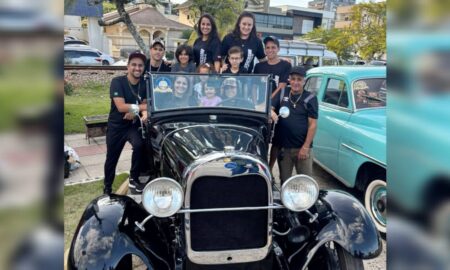 Encontro de Carros Antigos reúne cerca de 300 veículos durante a Maggiofest