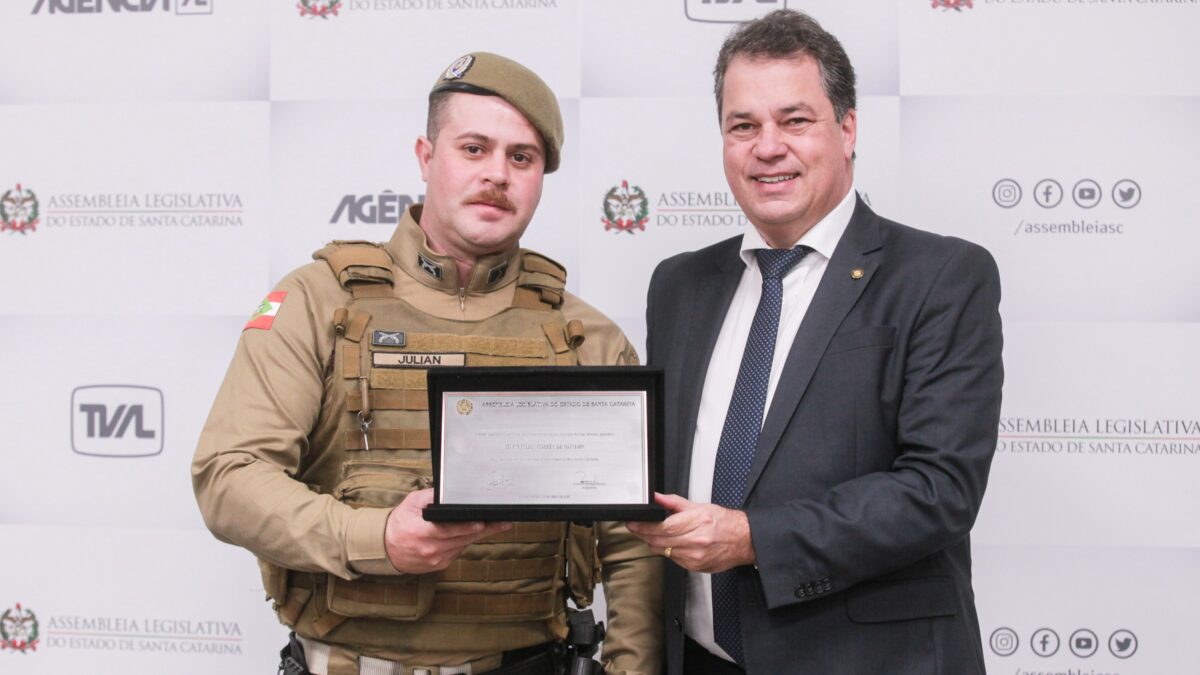 Soldado de Morro da Fumaça é reconhecido por ato de bravura