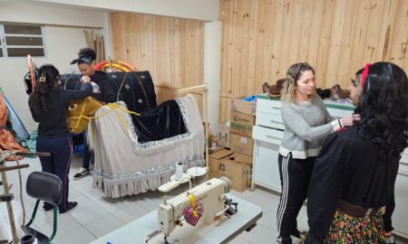 Projeto resgata folclore catarinense com estreia do Boi de Mamão na Escola Princesa Isabel