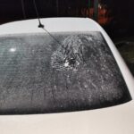 Geada cobre carros na madrugada desta quarta-feira (25) em Morro da Fumaça