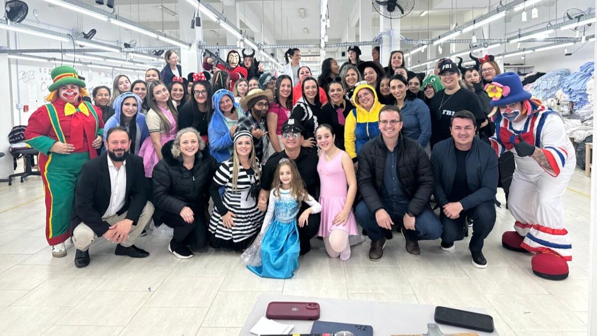 Festa à fantasia marca integração entre colaboradores da MDC Confecções