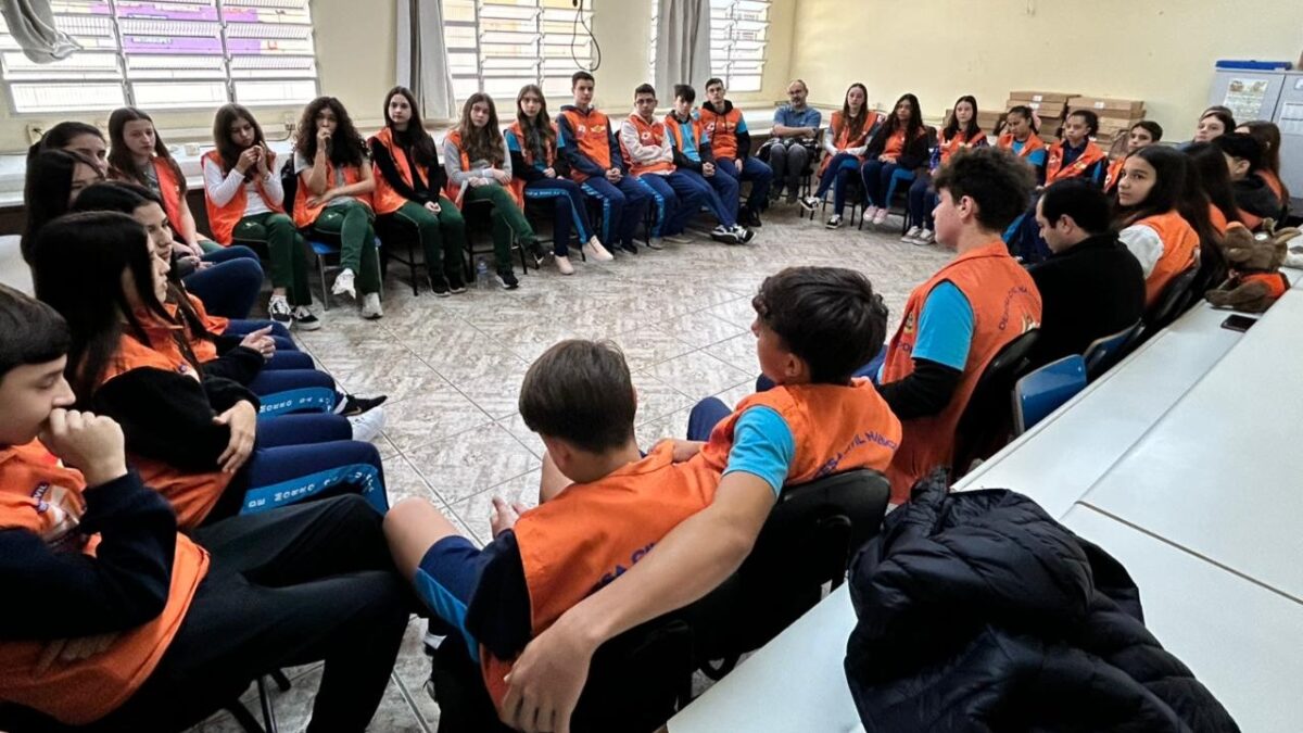 Estudantes de Morro da Fumaça definem ações do Programa Defesa Civil na Escola para o segundo semestre
