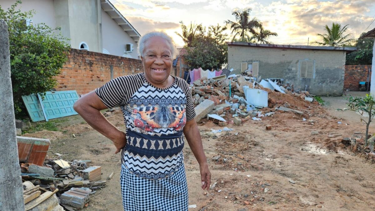 Campanha solidária busca apoio para construir um novo lar para Tití da Costa