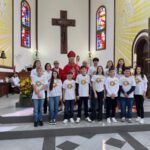 Missa de Crisma reúne mais de 130 jovens na Igreja Matriz São Roque