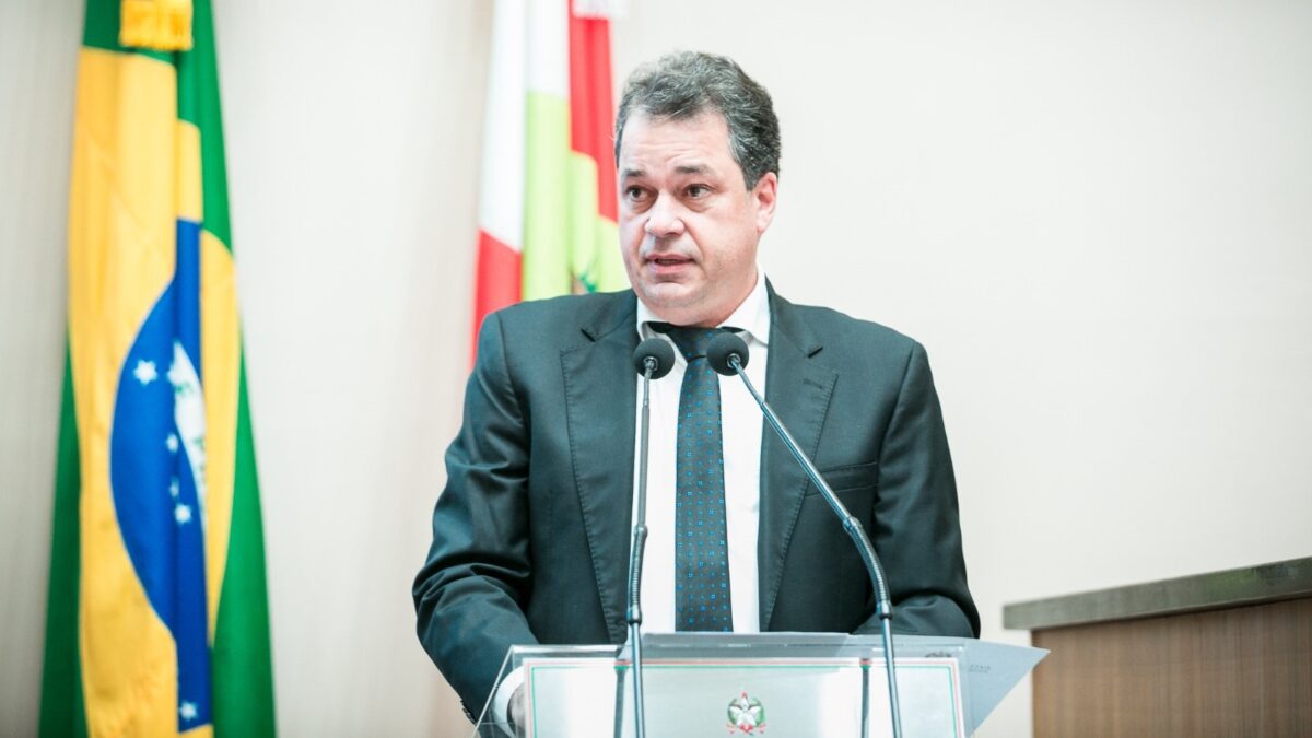 Deputado Minotto propõe piso salarial de R$ 5 mil para conselheiros tutelares em Santa Catarina