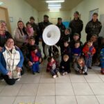 Aproximando comunidade escolar e Exército Brasileiro, banda do 28º GAC se apresenta em Morro da Fumaça